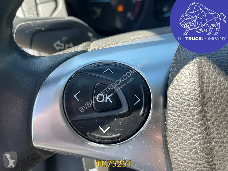 باص Ford kombi 130.35 9 places