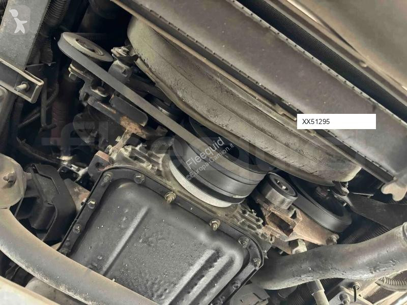 باص Isuzu Novo
