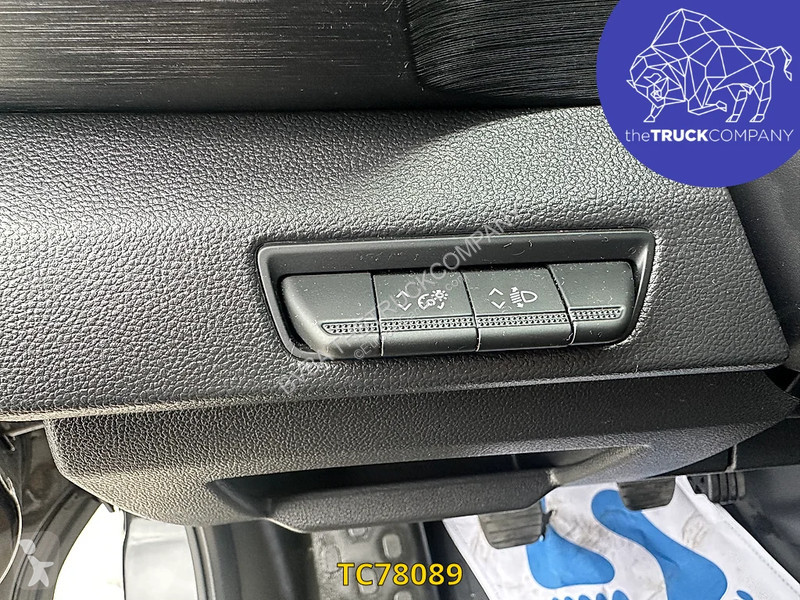 Užitkové vozidlo Nissan 2.0 DCI - MINIBUS - 9...