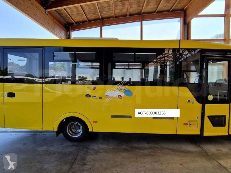 باص Iveco Indcar