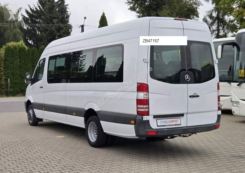 Autobuz Mercedes