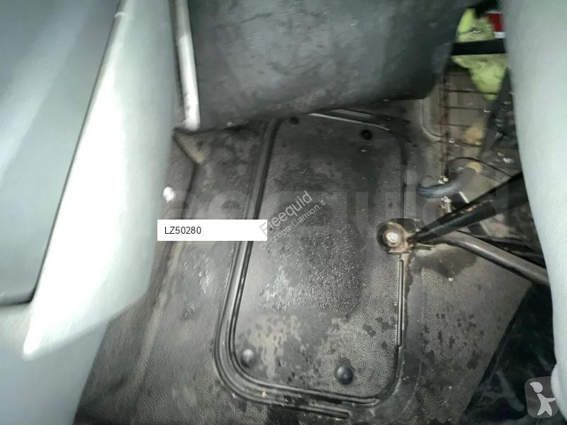 باص Nissan