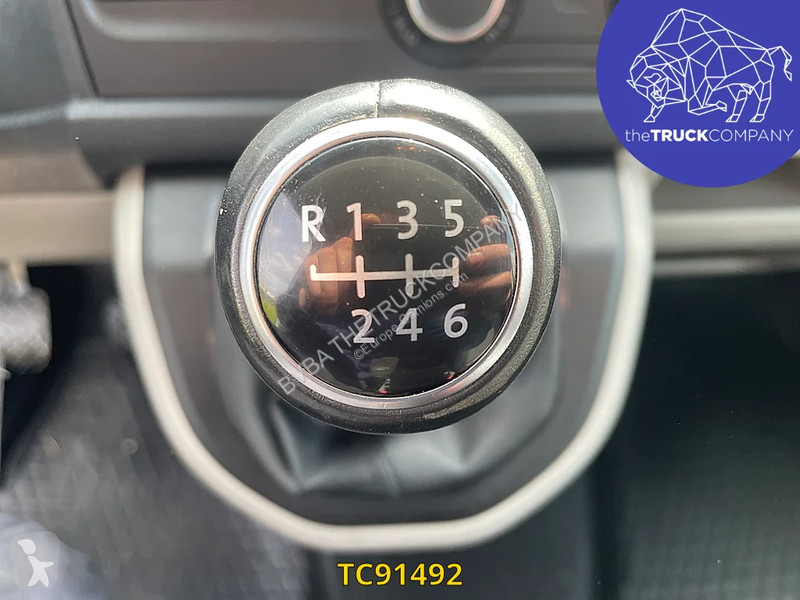 Véhicule utilitaire Volkswagen L1H1 5-PLACES
