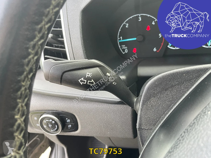 Véhicule utilitaire Ford L2H1 5 - Places