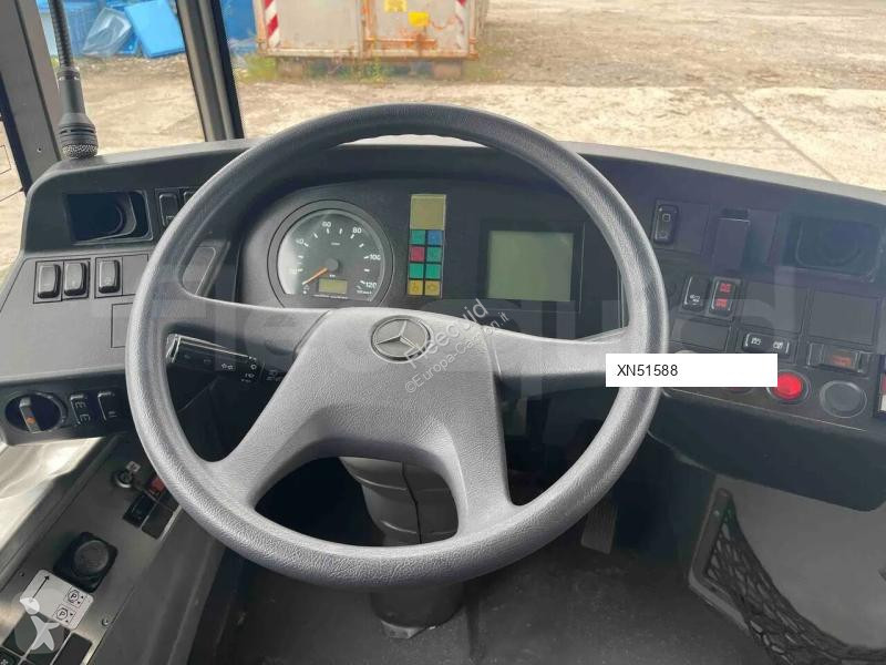باص Mercedes
