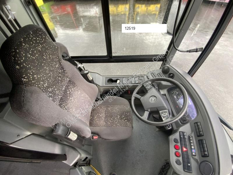Autobussen Mercedes O 530 Ü