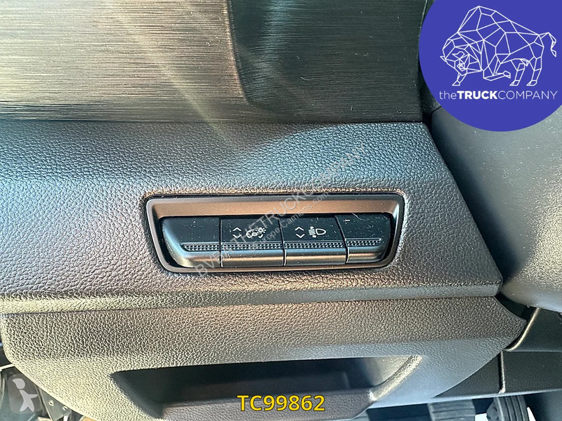 Véhicule utilitaire Nissan 2.0 DCI - MINIBUS -...