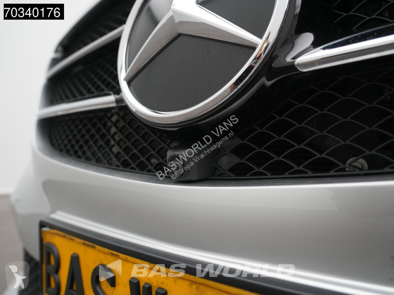 Véhicule utilitaire Mercedes Automaat 300d...