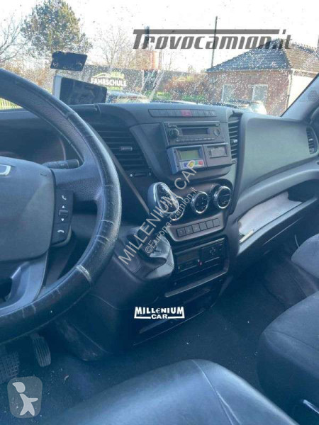 Furgoneta Ford FORD CUSTOM 9 POSTI 2019