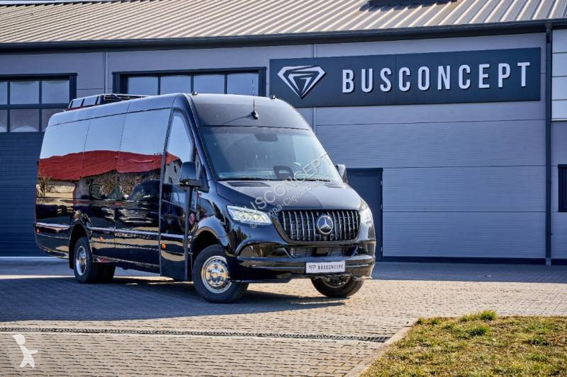 Autobuz Mercedes 519 cdi on stock