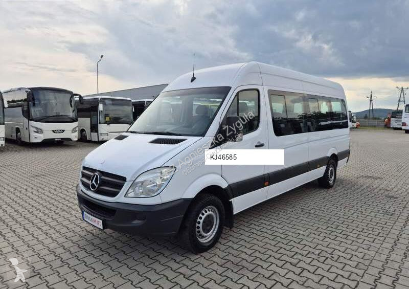 Autobuz Mercedes