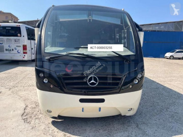 Autobús interurbano Mercedes