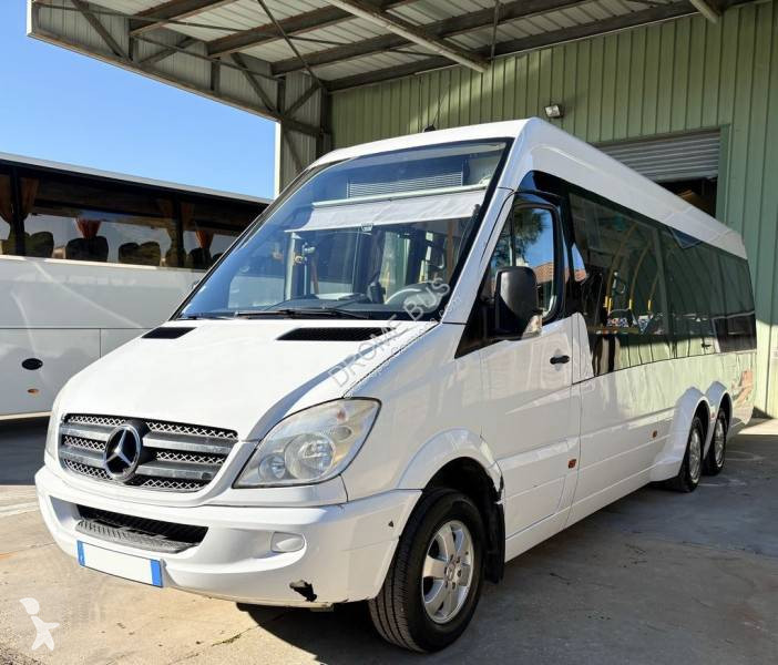 باص Mercedes CITY 77
