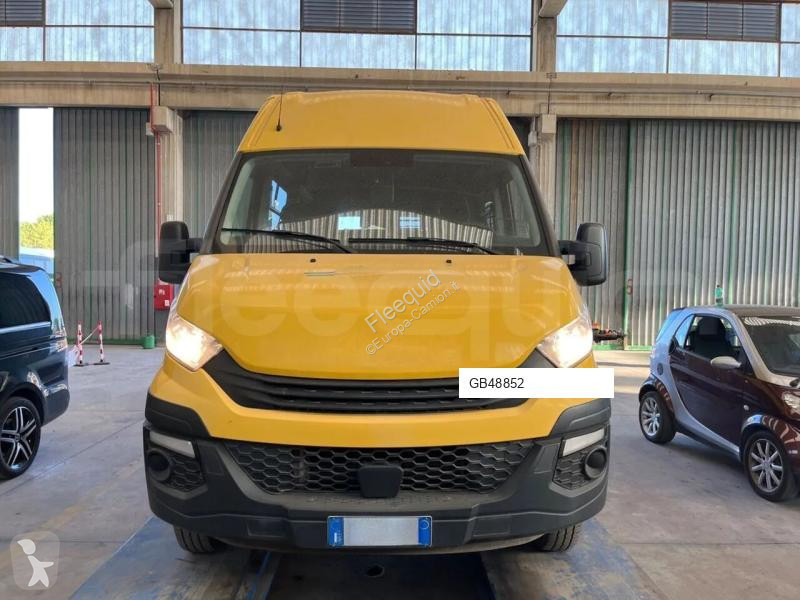 حافلة Iveco Daily