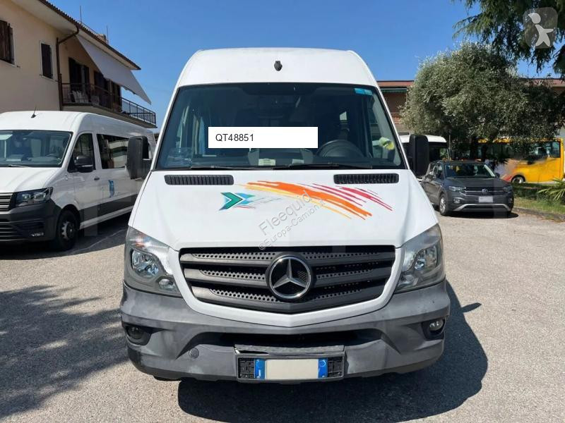 باص Mercedes