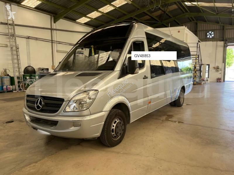 باص Mercedes