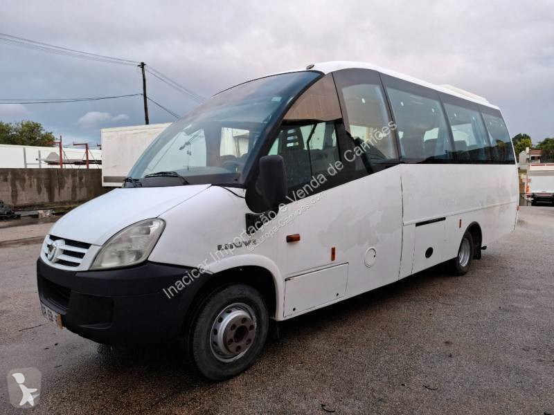 باص Iveco 65C18S