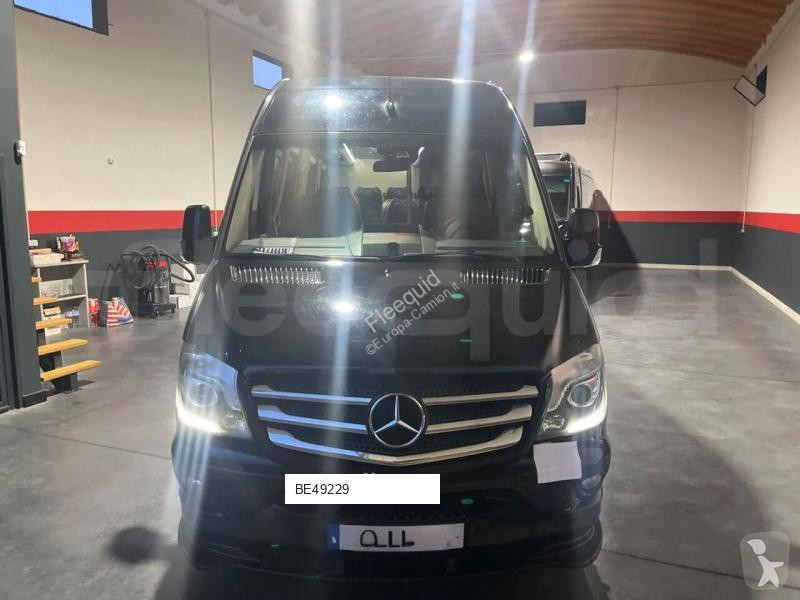 باص Mercedes