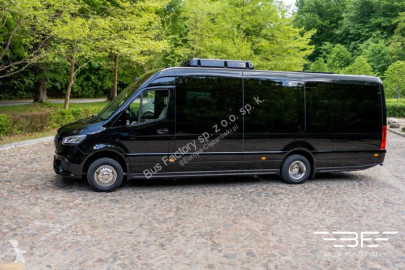 Autobús minibús Mercedes nuevo