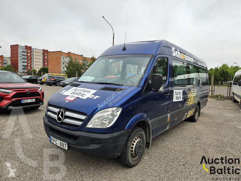 Furgoneta Mercedes