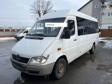 Autobussen minibus Mercedes