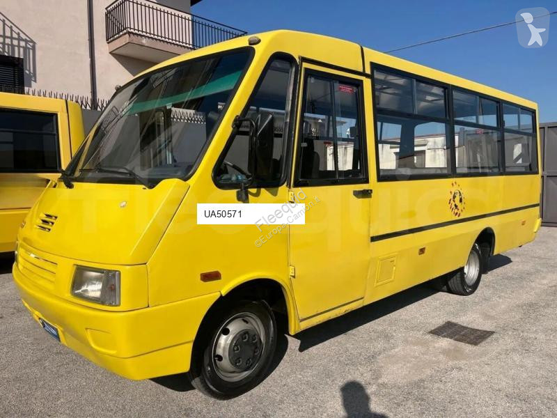 باص Iveco Cacciamali