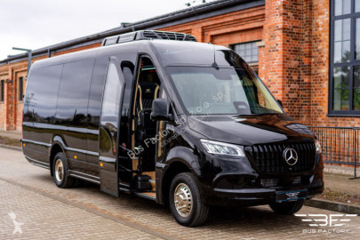 Autobús minibús Mercedes nuevo