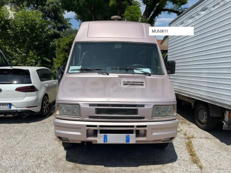 باص Iveco