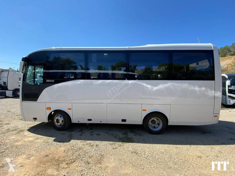 باص Isuzu Novo