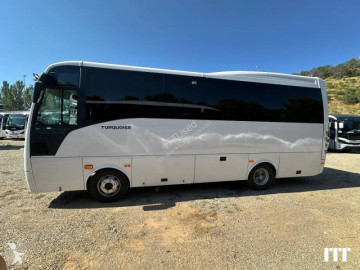 Bus interurbant Isuzu