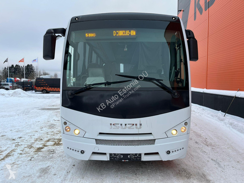 باص Isuzu Turquoise 36 SEATS / AC