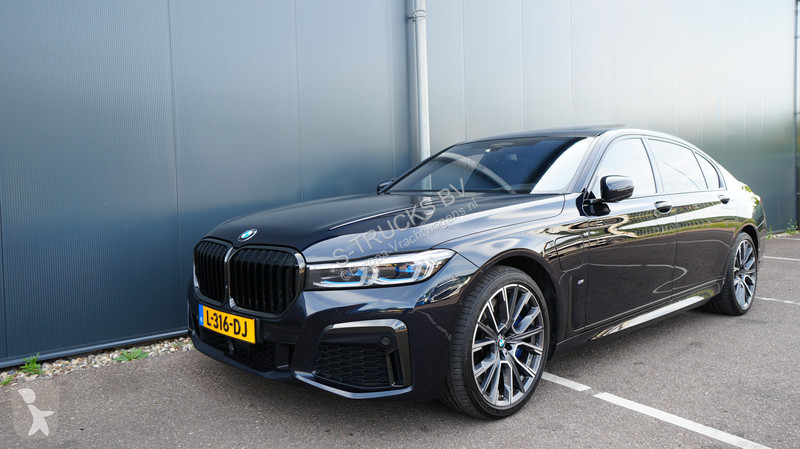 Autobús BMW xDrive Hybrid 6-cyl 745LE