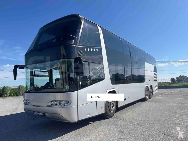 باص Neoplan Cityliner
