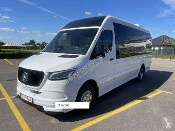 Autobús minibús Mercedes nuevo
