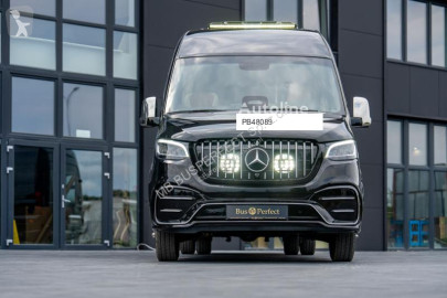 Autobus interurbain Mercedes neuf
