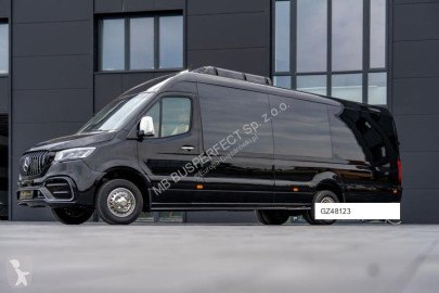 Autobus interurbain Mercedes neuf