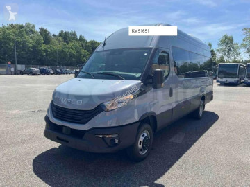 Autobús Iveco Daily