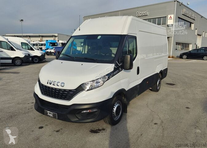 Véhicule utilitaire Iveco  DAILY - 35S16