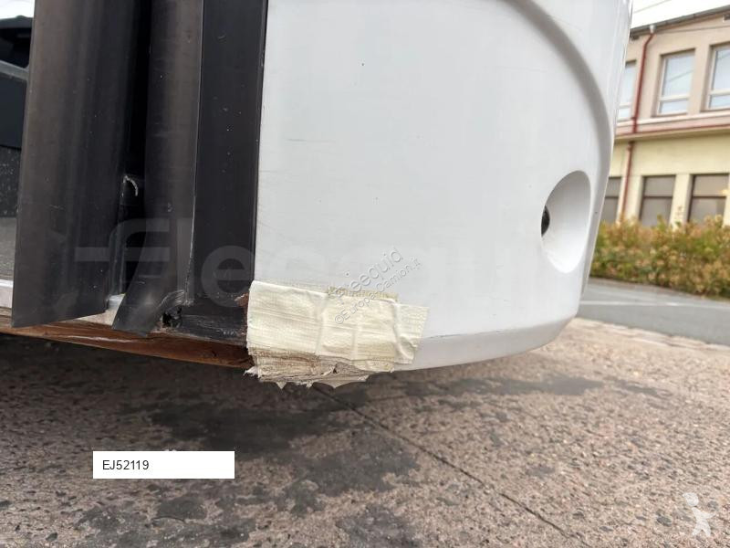 Autobussen Isuzu Novo