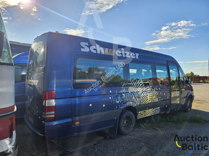 Autobuz Mercedes