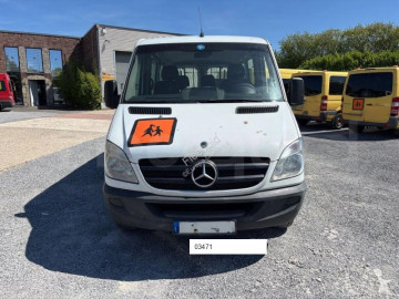 Mercedes minibus