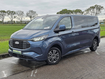 Ford minibus