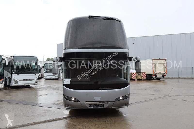 Autobussen Neoplan Skyliner L New Model / P06 /...