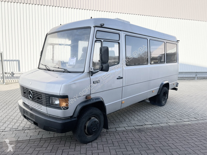 Autobuz Mercedes 711 D-KA 4x2 711 D-KA 4x2,...