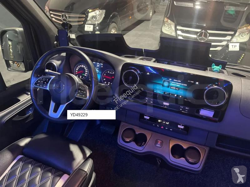 باص Mercedes