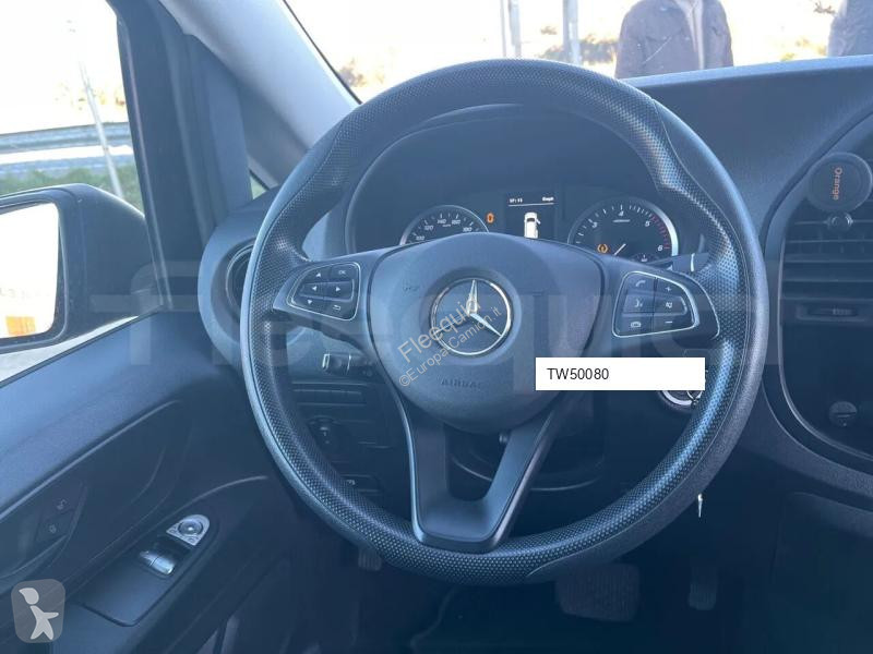 باص Mercedes
