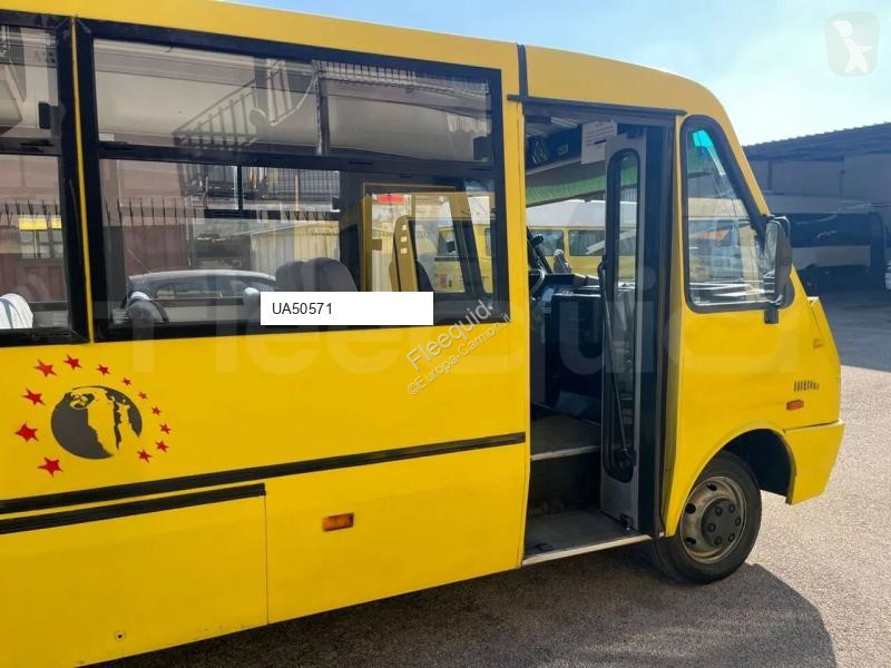 باص Iveco Cacciamali