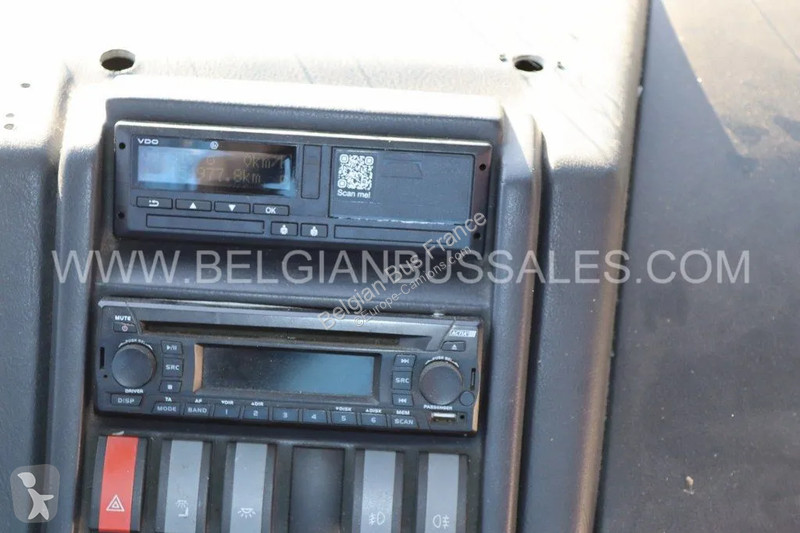 باص Otokar Vectio 250U / 9.2m / Manual / Lift /...