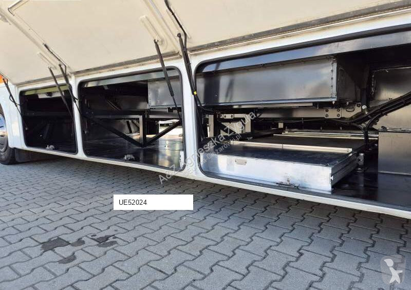 Autobussen Irisbus RECREO