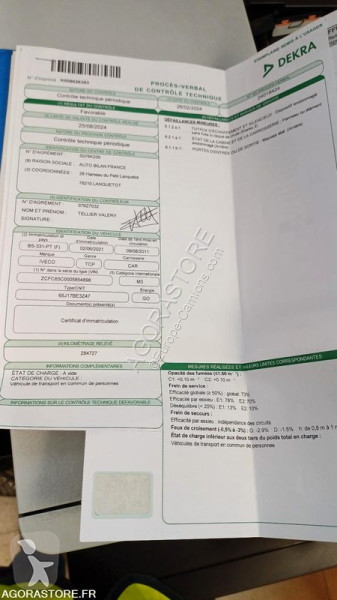Veículo utilitário Mercedes INTOURO